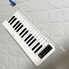 電子ピアノ 61鍵盤 折り畳み 美品の画像