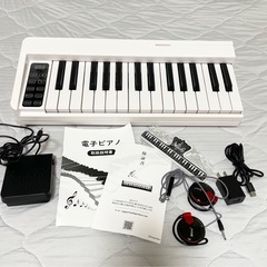 電子ピアノ 61鍵盤 折り畳み 美品の画像