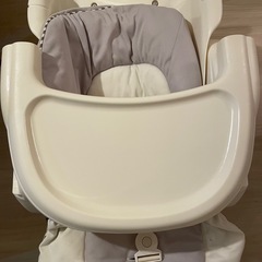 combi ハイローチェアの画像