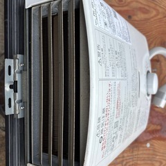 《値下げ》パロマ　Paloma ガス瞬間湯沸器 PH-5BV-1 LPガス用 湯沸かし器 給湯器 中古品 2017年製の画像