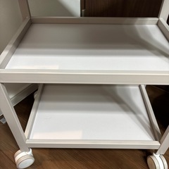 ネイルサロン キャスター付ワゴン②の画像