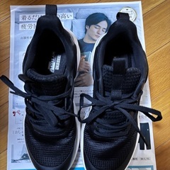 【決まりました
】 女性用　24cm  EEE 黒スニーカーの画像