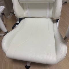 電子競技の椅子の画像