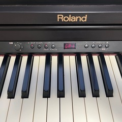 Roland 電子ピアノの画像