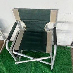 キャンプ用　折りたたみテーブル付き椅子　2脚の画像