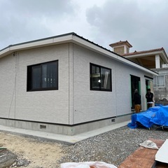 未経験歓迎｜外壁・屋根施工スタッフ募集｜日給1万円〜｜業務委託(個人事業主)｜沖縄県内現場の画像