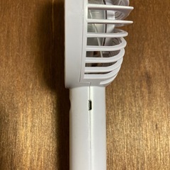 3連休お取引可能な方！USB充電式 ハンディファン 薄紫色の画像