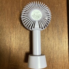 3連休お取引可能な方！USB充電式 ハンディファン 薄紫色の画像