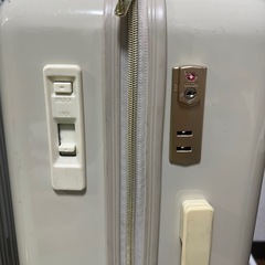 スーツケースの画像