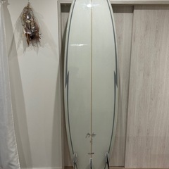 ミッドレングスサーフボード7.6 ジェリーロペス　フィン・ニットカバー付き 7.6サーフボードジェリーロペスミッドレングス フィン付きニットカバー付き