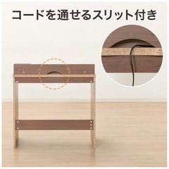 【美品】ニトリ コンパクトデスク   棚・ペン立て・コードを通せるスリット付きの画像