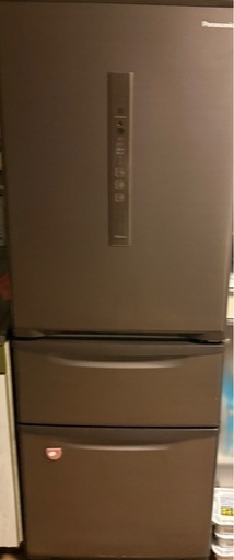 冷蔵庫です写真追加しました汚れあるのですがふいてわたします
