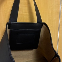 大きめ黒バッグの画像