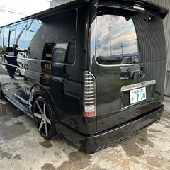ハイエース　ハイエースバン　ハイエース中古車　カスタム済み　の画像