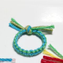 平編みミサンガリングの画像