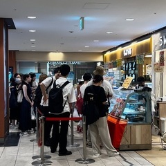 スイーツ大好き集まれ！本部スタッフ！ 未経験OK・高収入の実演販売スタッフ募集！の画像