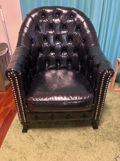 1人掛け　レザーソファ　チェスターフィールド