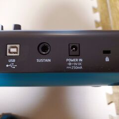 Novation Launchkey 25 MK2 MIDIコントローラーの画像