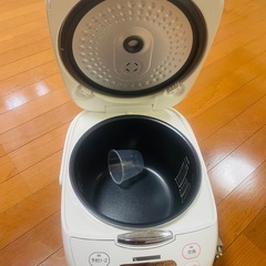 炊飯器の画像