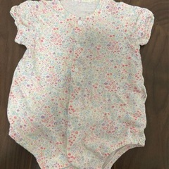 【美品】赤ちゃんの城 花柄 半袖 ロンパース 70cmの画像