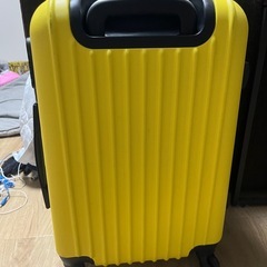 キャリーケースの画像