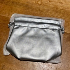 巾着バッグ　シルバーの画像