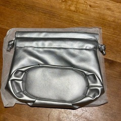 巾着バッグ　シルバーの画像
