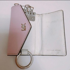 MICHEAL KORS キーケースの画像