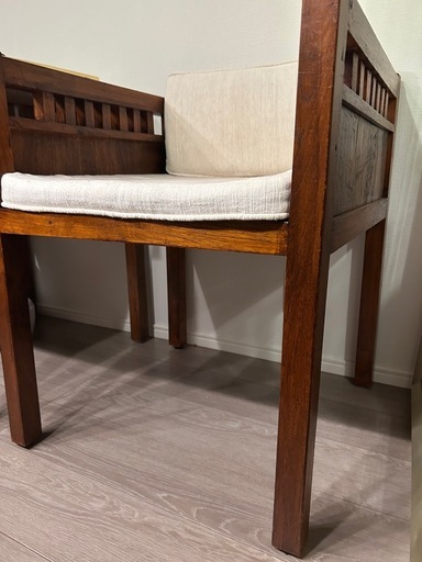 アジアン家具　椅子1脚　クッション付き