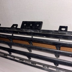 日産 NISSAN   スカイライン  SKYLINE  HV37ロアバンパーグリル 純正品 の画像