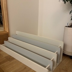 SHIRAI STORE 絵本ラックの画像