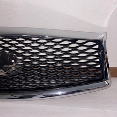 日産 NISSAN   スカイライン SKYLINE  HV37  フロントグリル 純正品の画像