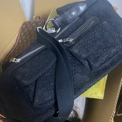 【無料】バッグ 整理品 ルイヴィトン? グッチ? など 大量 現地引き取り限定の画像
