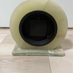 【ジャンク品】北欧風石製クリーム色置時計の画像