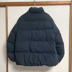 ユニクロ　シームレスダウンパーカ　ブラック　黒　Lサイズの画像