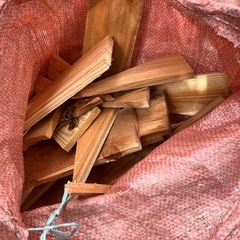 建材の木端　薪ストーブ焚き付け、キャンプファイヤー、焚き火の画像