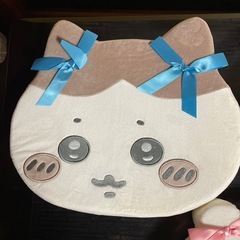 ちいかわ低反発クッションの画像