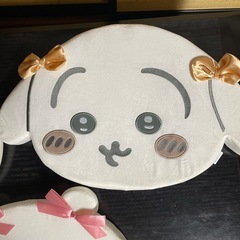ちいかわ低反発クッションの画像