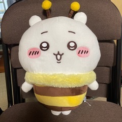 ちいかわハチさんBIGぬいぐるみの画像