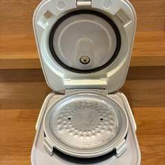 タイガー　2017年製　3合炊き炊飯ジャー　JKU-A551の画像