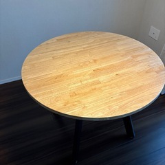 KANADEMONO THE CAFE TABLE ラバーウッド4本脚×ラウンドの画像