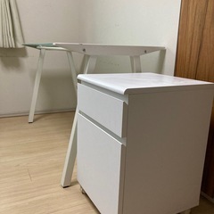 テレワークに最適！ シンプルなデスクセット！の画像