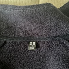 ユニクロ フリース ネイビー Mサイズの画像