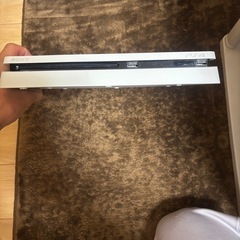PS4本体とコントローラー
の画像