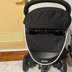 Aprica 3輪ベビーカーの画像