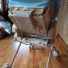 子供用テーブル兼椅子の画像