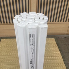 未使用保管品 汚れ有り お風呂のふた TOTO 風呂ふた 軽量シャッター式 巻きふた 外寸：778×680mm の画像