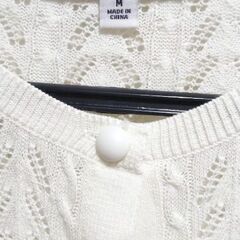 ❤️👚ユニクロ透かし柄カーディガン2枚セット(Mサイズ・ネイビー&ホワイト(紺&白))❤️UNIQLO・レディース・春物・秋物・羽織もの・はおりもの・上着・トップス・防寒・温度調節・長袖の画像