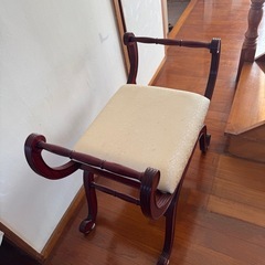 外国製のオシャレ椅子の画像