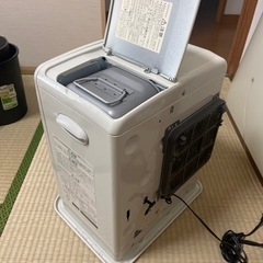 石油ヒーターの画像